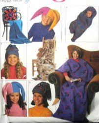 7406 FLEECE STADIUM TOTE, LOUNGE BAG,PILLO BLANKET,HATS PATTERN